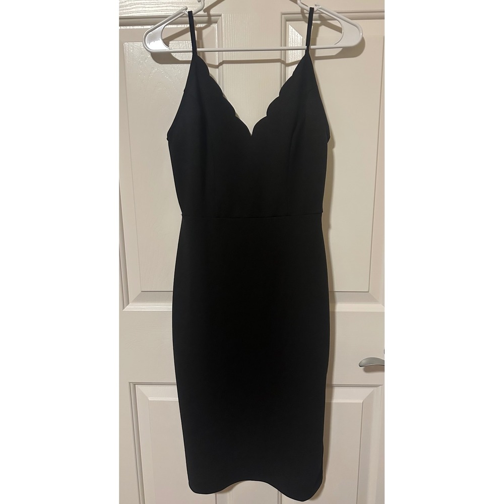 Socialite Dress Women S Black Scalloped V-Neck Bodycon Midi KDR108338-NR